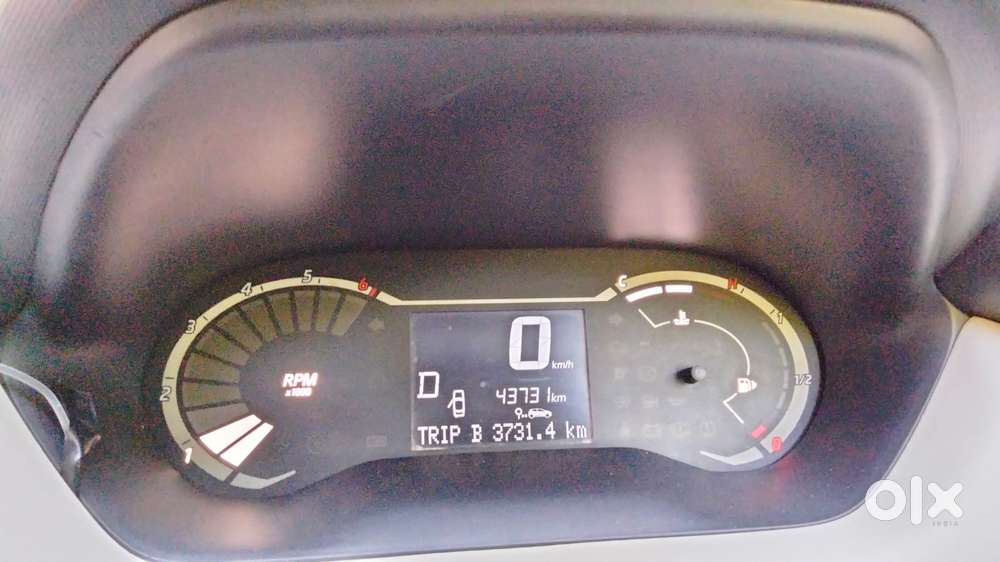 Nissan Magnite Xv Turbo, 2022, Petrol