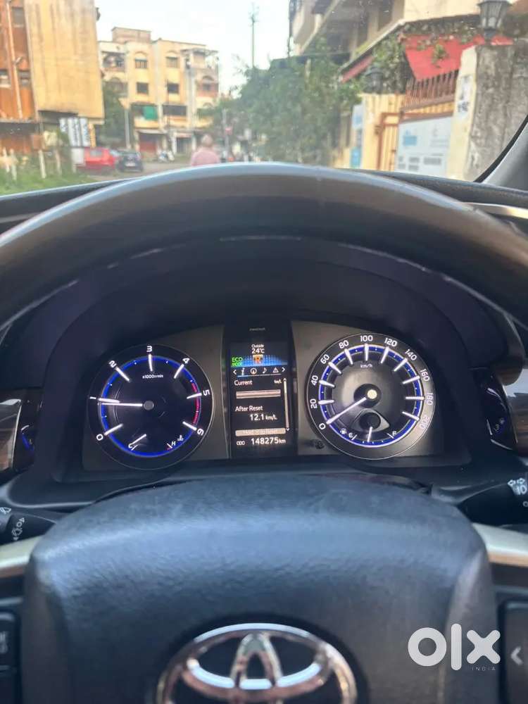 Toyota Innova Crysta Z 2016 Diesel Well Maintained