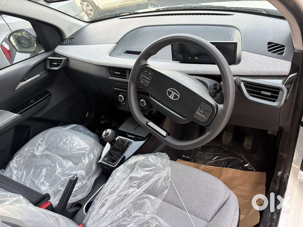 Tata Tiago 1.2 Petrol 2026