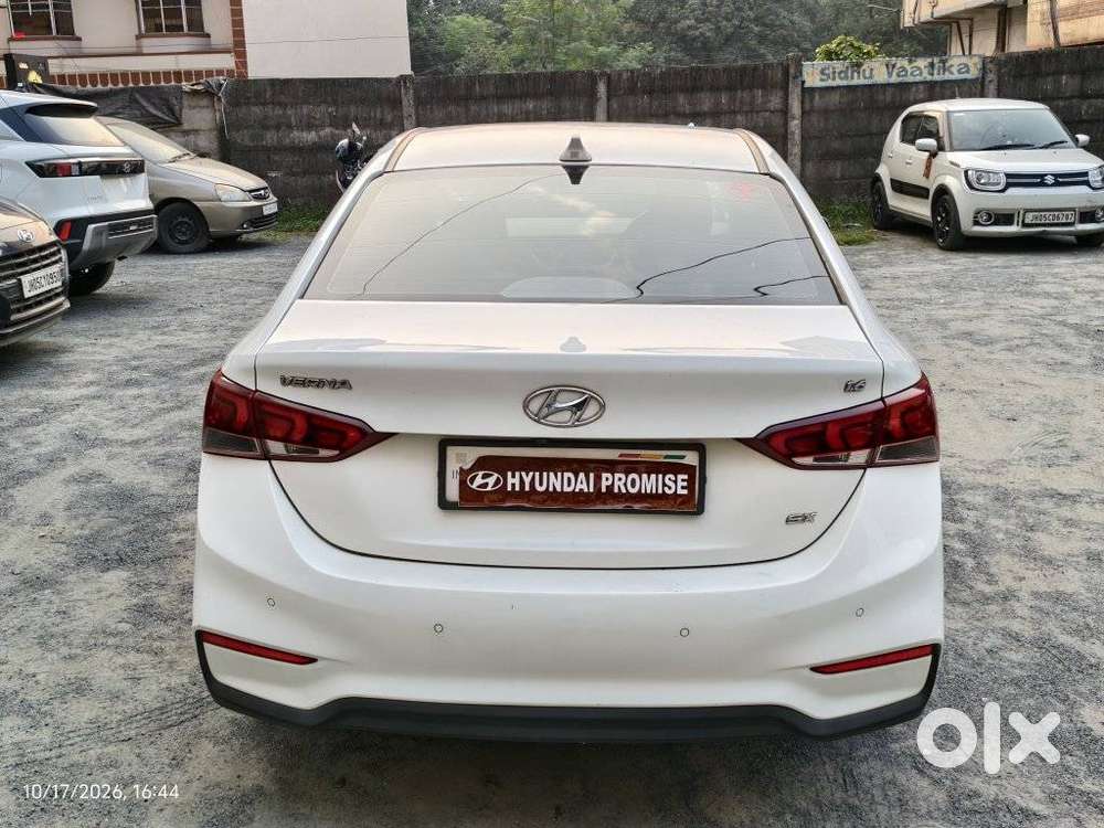 Hyundai Verna 1.6 Sx (o) Vtvt, 2018, Petrol