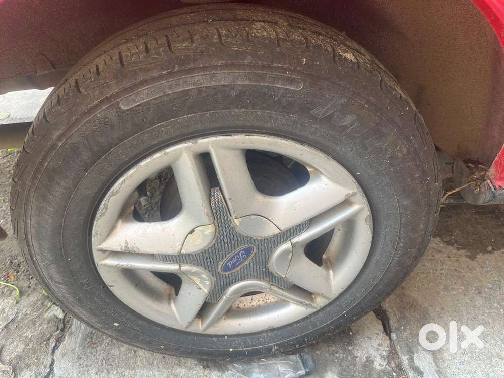 Ford Petrol Car 2002