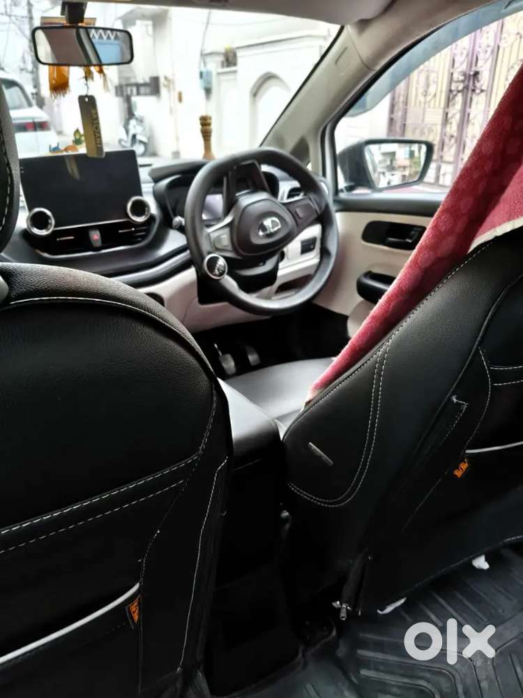 Tata Altroz Xe Cng 2024