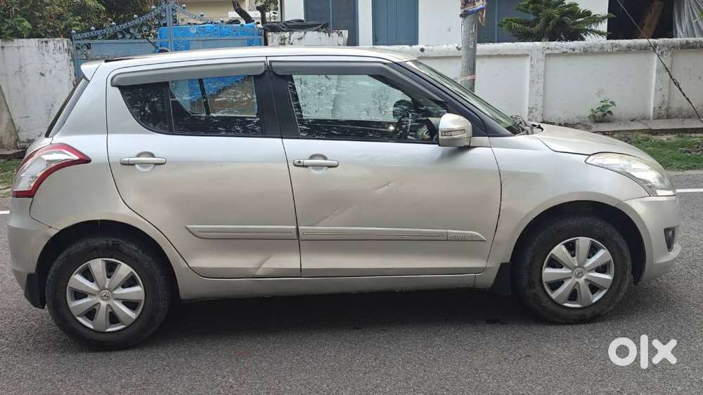 Maruti Suzuki Swift Vxi Optional, 2013, Petrol