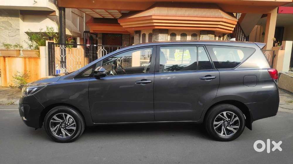 Toyota Innova Crysta [2020-ongoing] 2.4 Gx At 8 Str, 2021, Diesel