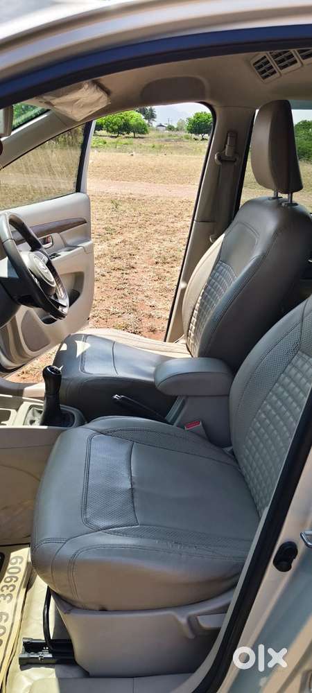 Maruti Suzuki Ertiga Zxi Plus Shvs, 2019, Petrol