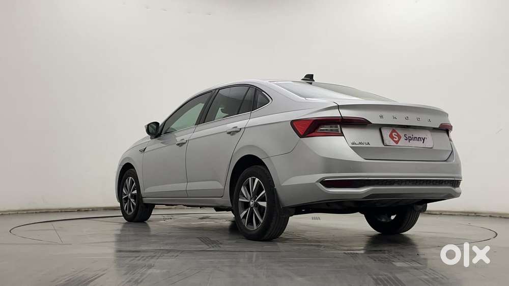 Skoda Slavia Style 1.0l Tsi At, 2022, Petrol