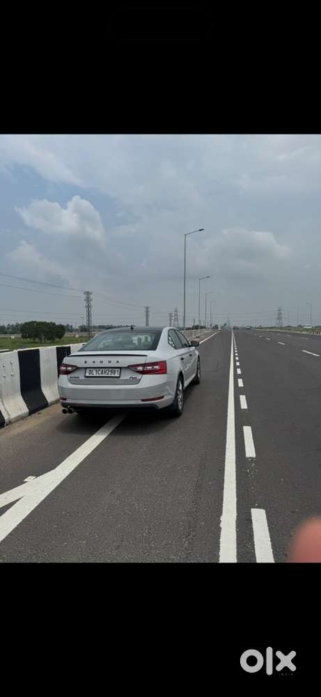 Skoda Superb Petrol 2016
