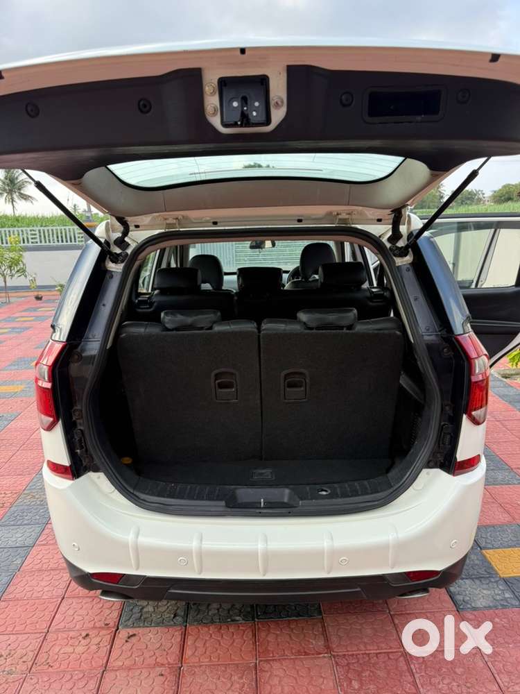 Mahindra Xuv 500 W9