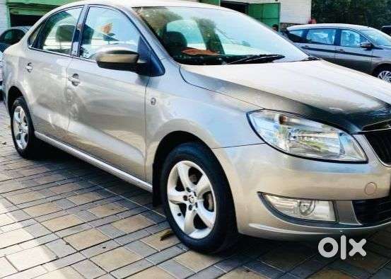 Skoda Rapid 1.5 Tdi At Ambition With Alloy Wheel, 2015, Diesel
