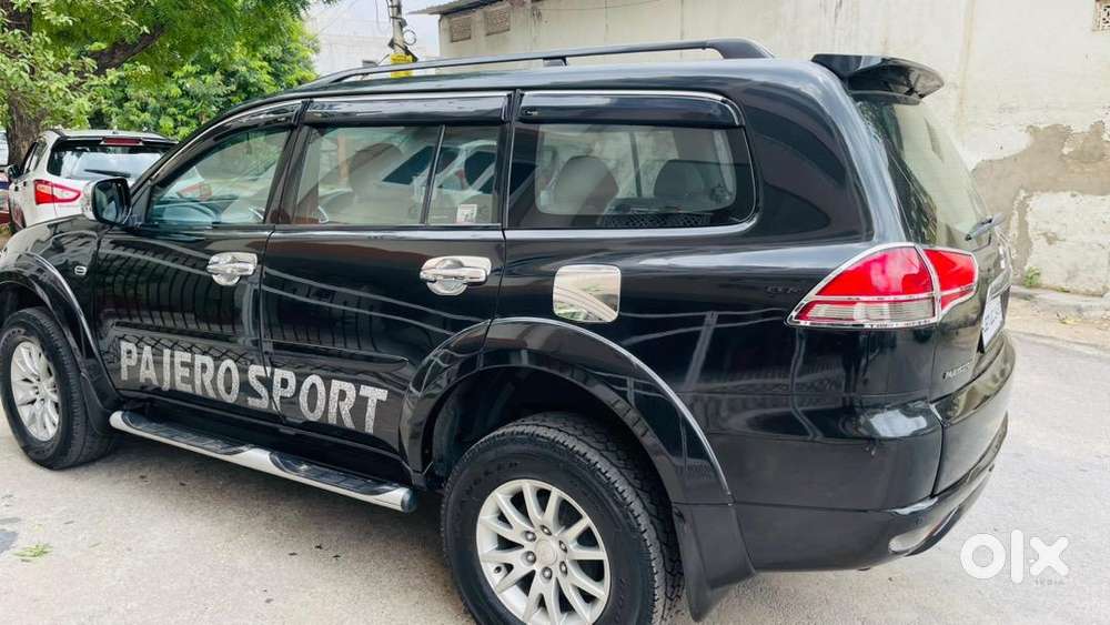 Mitsubishi Pajero Sport 2015 Diesel 100000 Km Driven