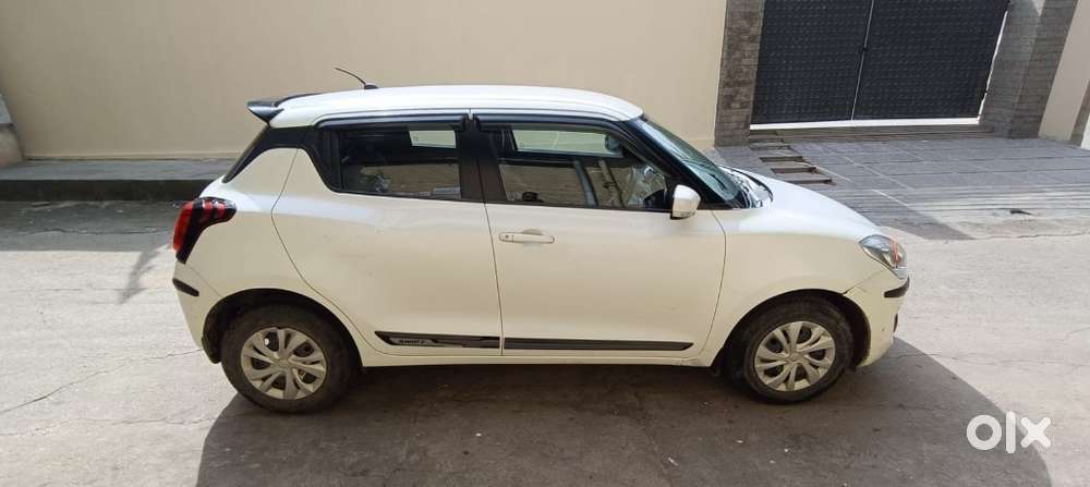 Maruti Suzuki Swift Vxi Ags, 2020, Petrol