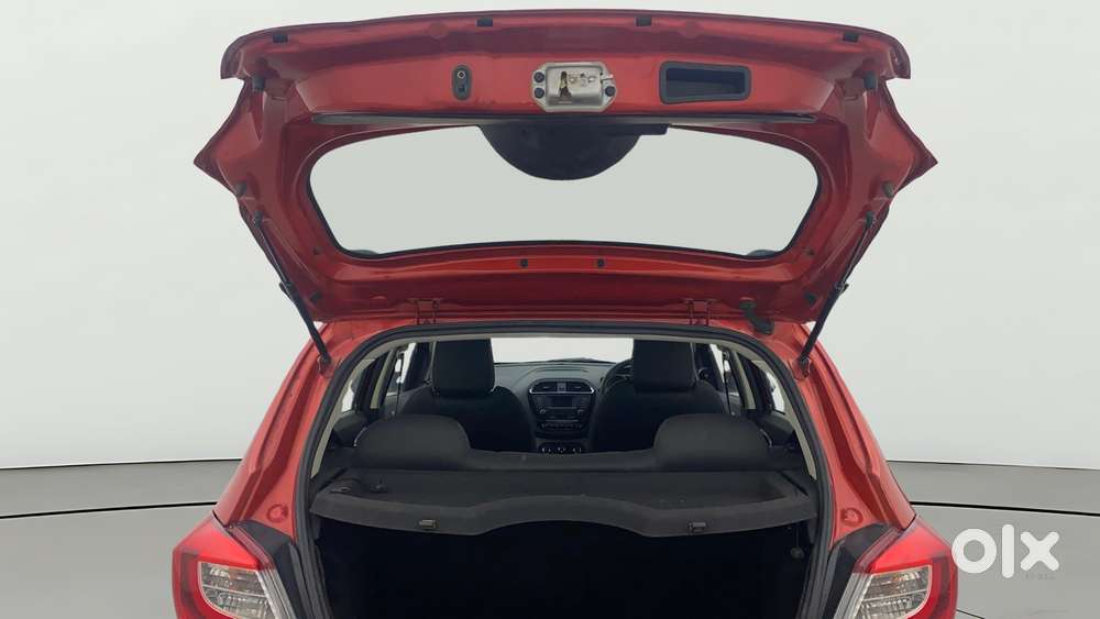 Tata Tiago 1.2 Revotron Xz, 2017, Petrol