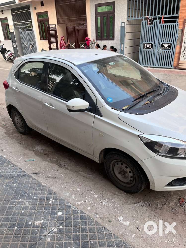 Tata Tiago Petrol 2016