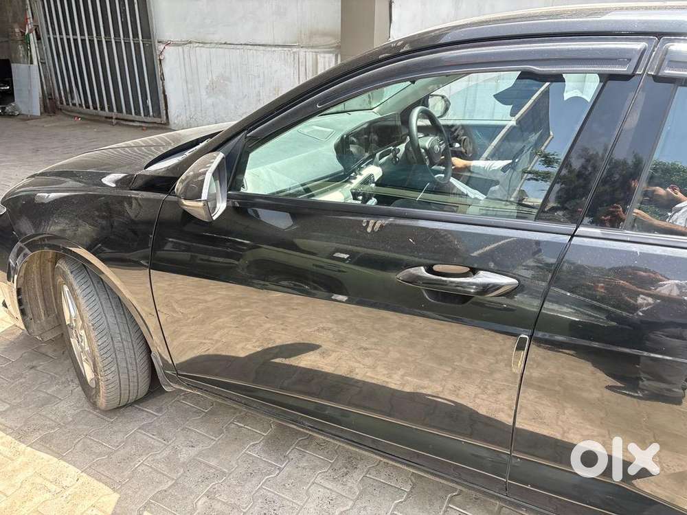 Hyundai Verna 2025 Petrol 25242 Km Driven