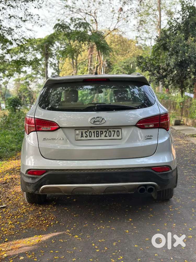 Hyundai Santa Fe 2014 Diesel 93000 Km Driven