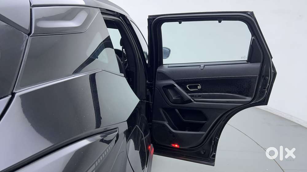 Tata Harrier Fearless Plus Dark Edition, 2023, Diesel
