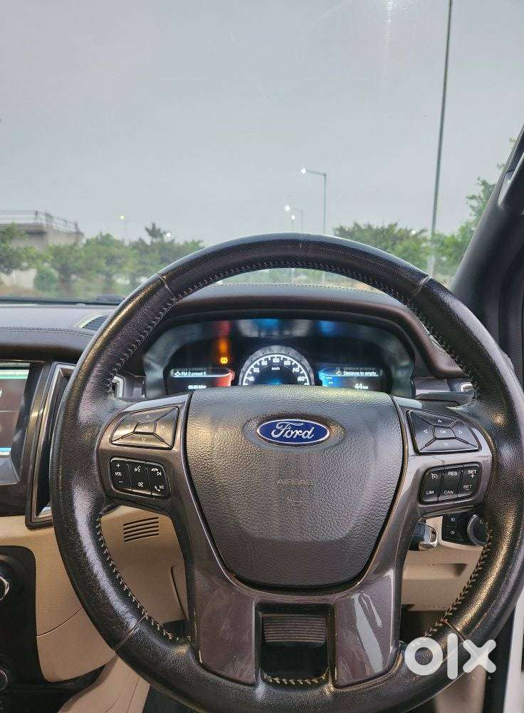 Ford Endeavour 3.2 Titanium At 4x4, 2016, Diesel