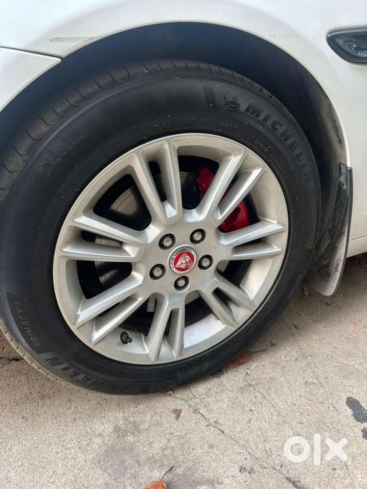 Jaguar Xe 2.0 Portfolio Topend With Meridian Speakers