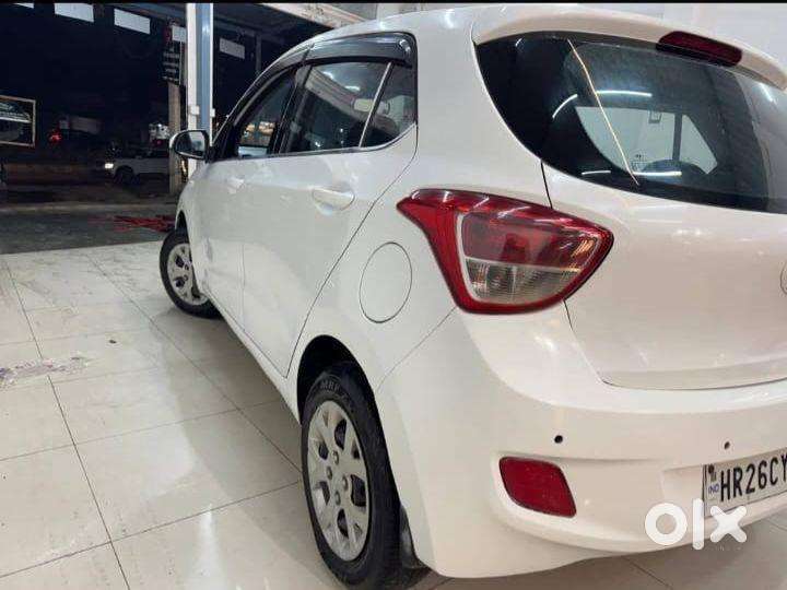 Hyundai Grand I10 2017 Cng & Hybrids Good Condition