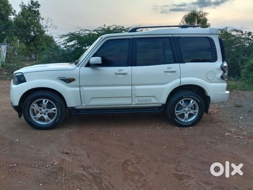 Mahindra Scorpio S10, 2016, Diesel