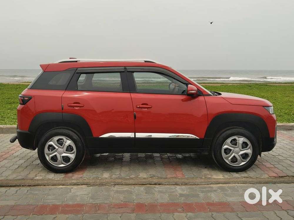 Maruti Suzuki Brezza 1.5 Lxi Smart Hybrid, 2024, Petrol