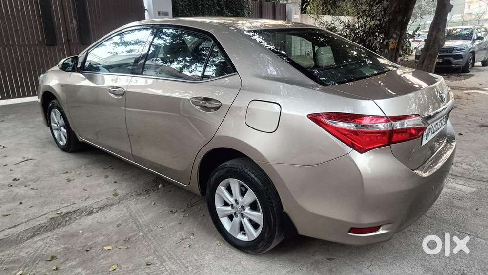 Toyota Corolla Altis 2014 Petrol Well Maintained