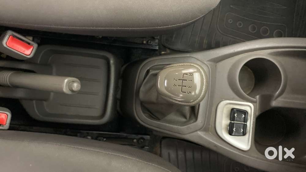 Datsun Redigo T Option, 2016, Petrol