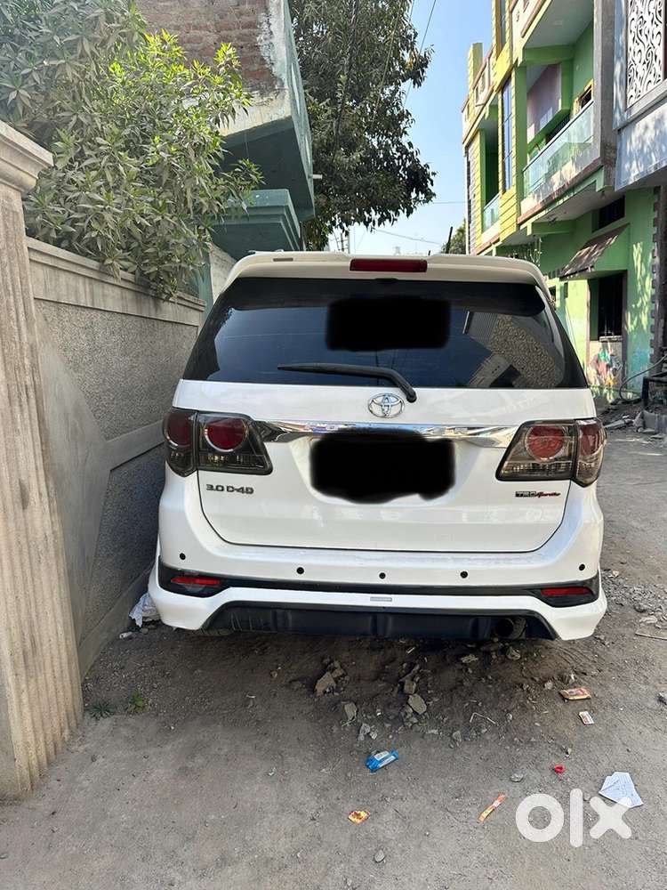 Toyota Fortuner Diesel 200000 Km Driven