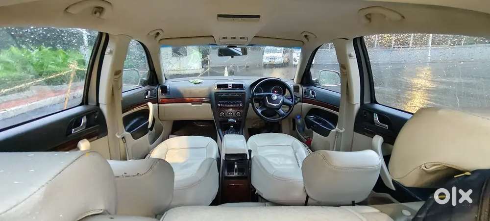 Skoda Laura Ambition 2012