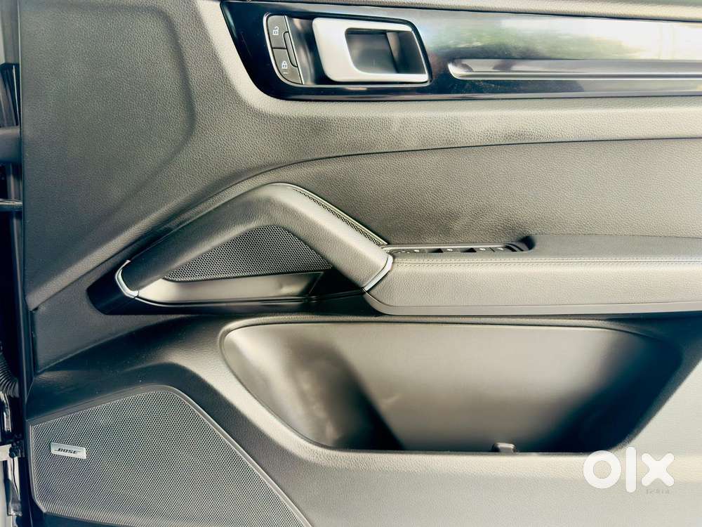 Porsche Cayenne Base, 2023, Petrol