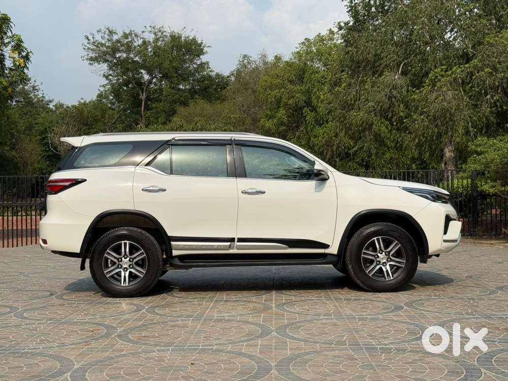 Toyota Fortuner 4x2 At 2.7 Petrol, 2022, Petrol