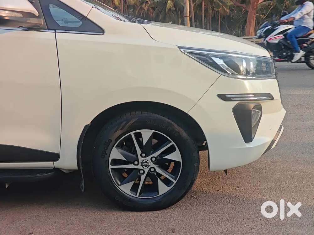 Innova Crysta 2.4 Z