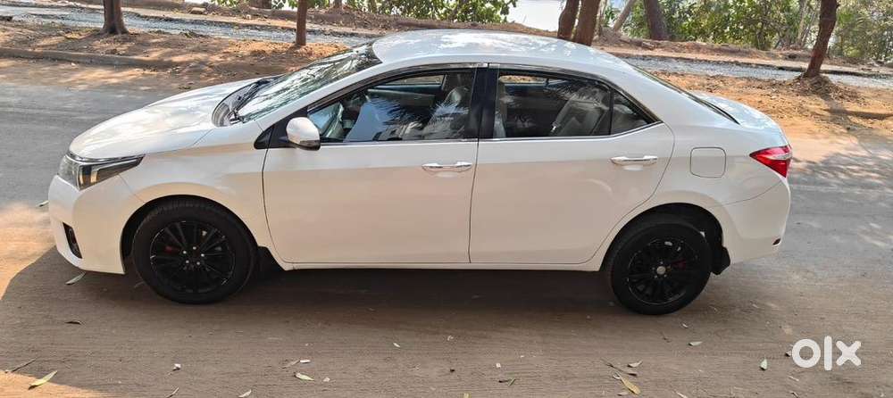 Toyota Corolla Altis 2015 Diesel Well Maintained