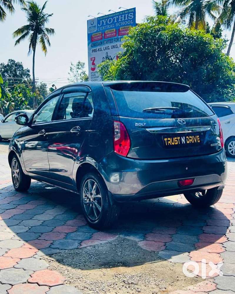 Tata Bolt Revotron Xt, 2015, Petrol