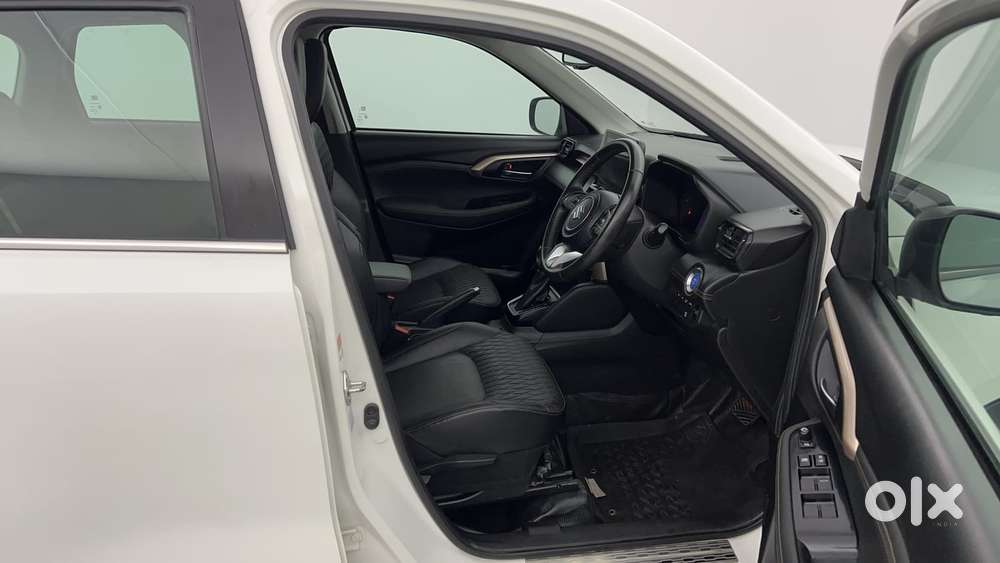 Maruti Suzuki Grand Vitara 1.5 Alpha Plus Intelligent Hybrid Ecvt, 2..