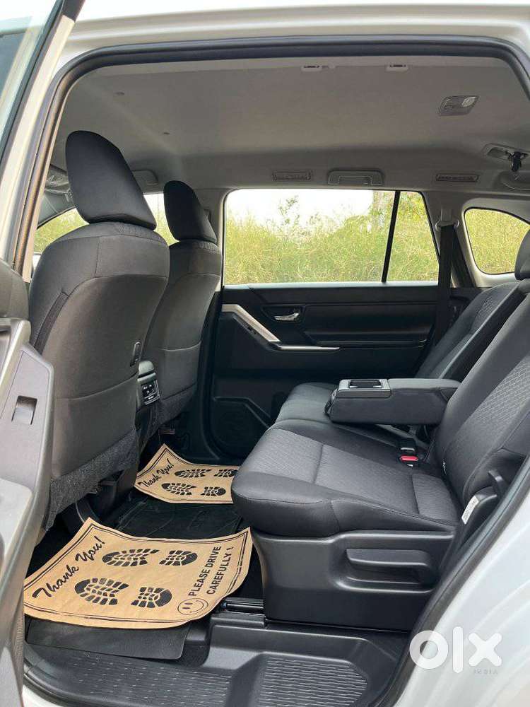 Toyota Innova Hycross 2.0 Gx 8 Str, 2025, Petrol