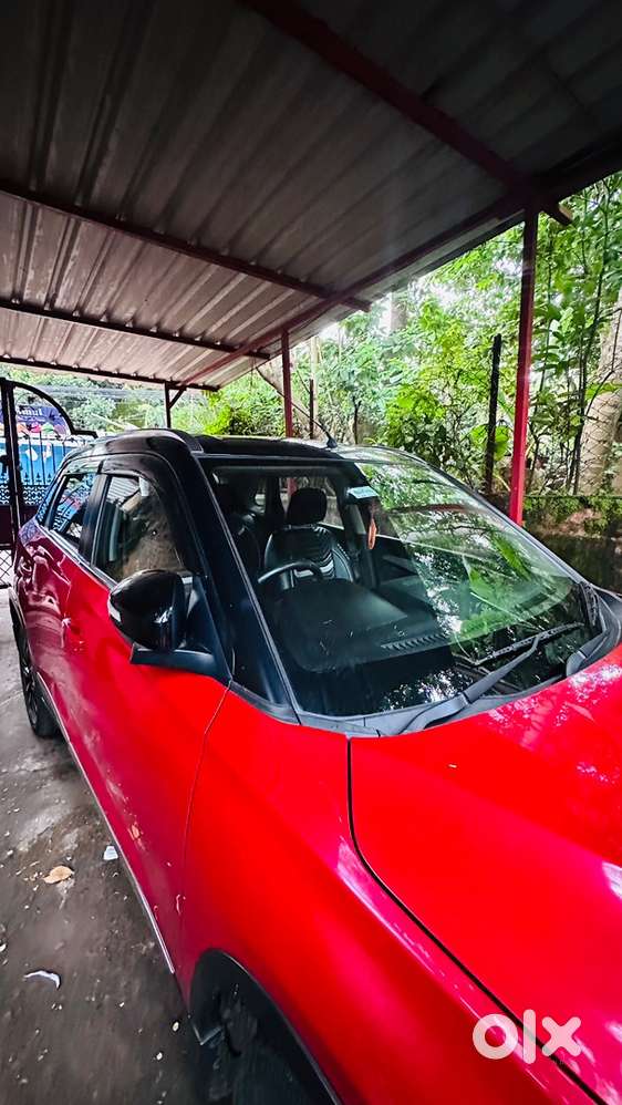 Marutisuzuki Brezza Zxi Automatic Smart Hybrid Red Dual Tone Choice No