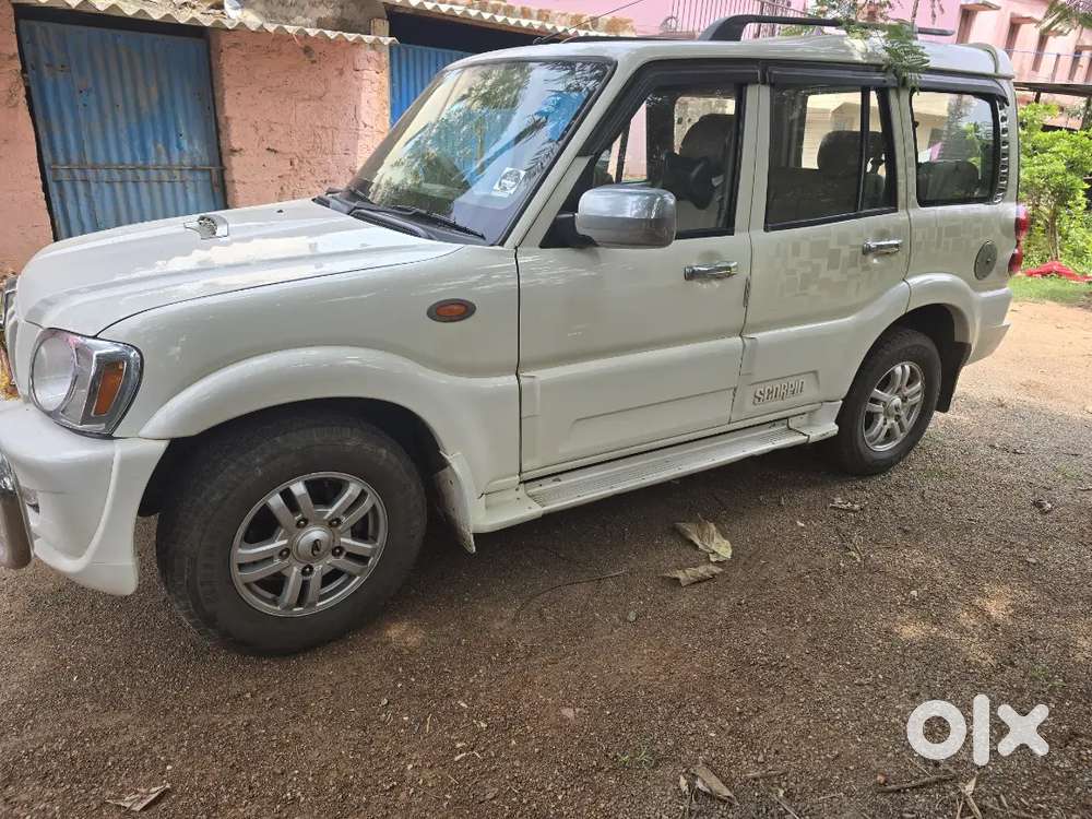 Mahindra Scorpio 2013