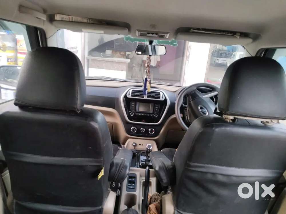 Mahindra Tuv 300 2017