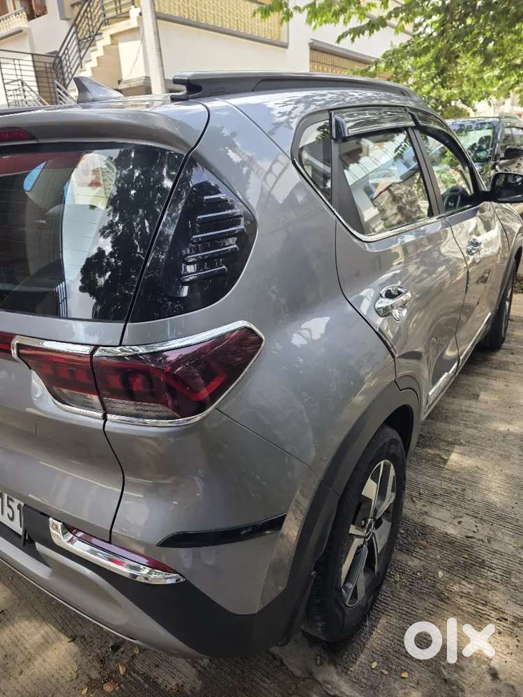 Kia Sonet Htx 1.5 Diesel Manual Topend With Sunroof  2022 Model