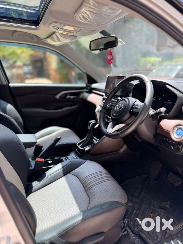 Toyota Urban Cruiser Hyryder 1.5 V Hybrid, 2024, Petrol