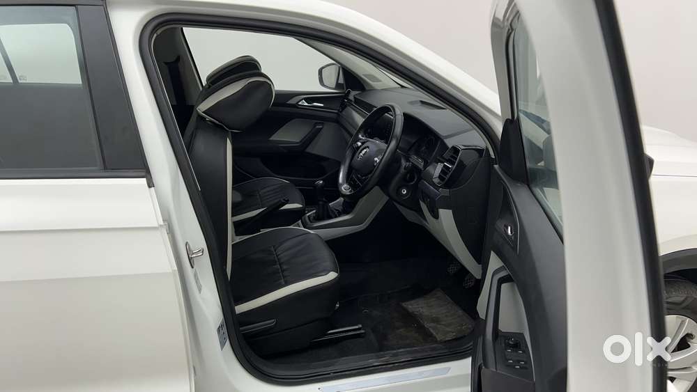 Skoda Kushaq Ambition 1.0l Tsi Mt, 2022, Petrol