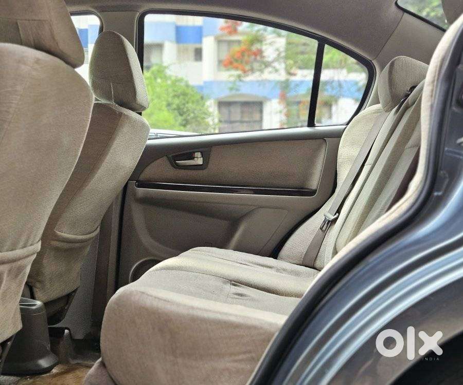 Maruti Suzuki Sx4 Zxi (opt), 2010, Cng & Hybrids