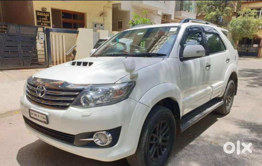 Toyota Fortuner 2015-2016 Diesel Well Maintained