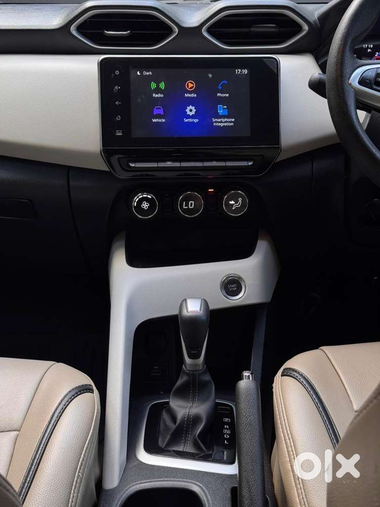 Nissan Magnite 1.0 Xv Turbo Cvt, 2022, Petrol