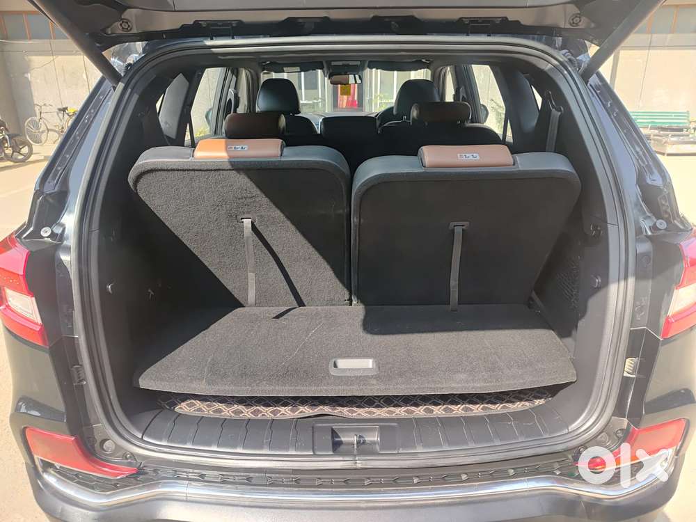 Mahindra Alturas G4 4wd At, 2021, Diesel