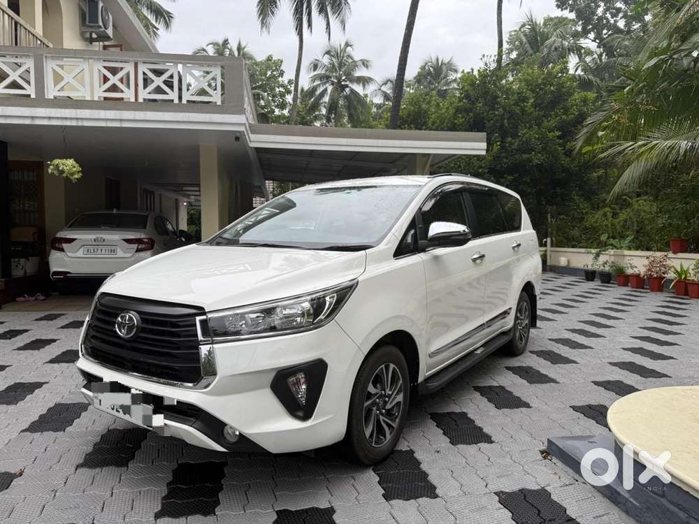 Toyota Innova Crysta 2.4 Gx Limited Edition 7 Str, 2022, Diesel