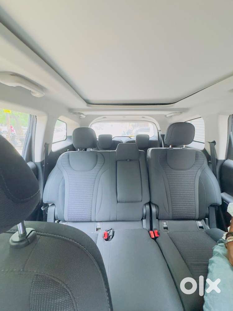 Mahindra Xuv700 Diesel 2024 Blue