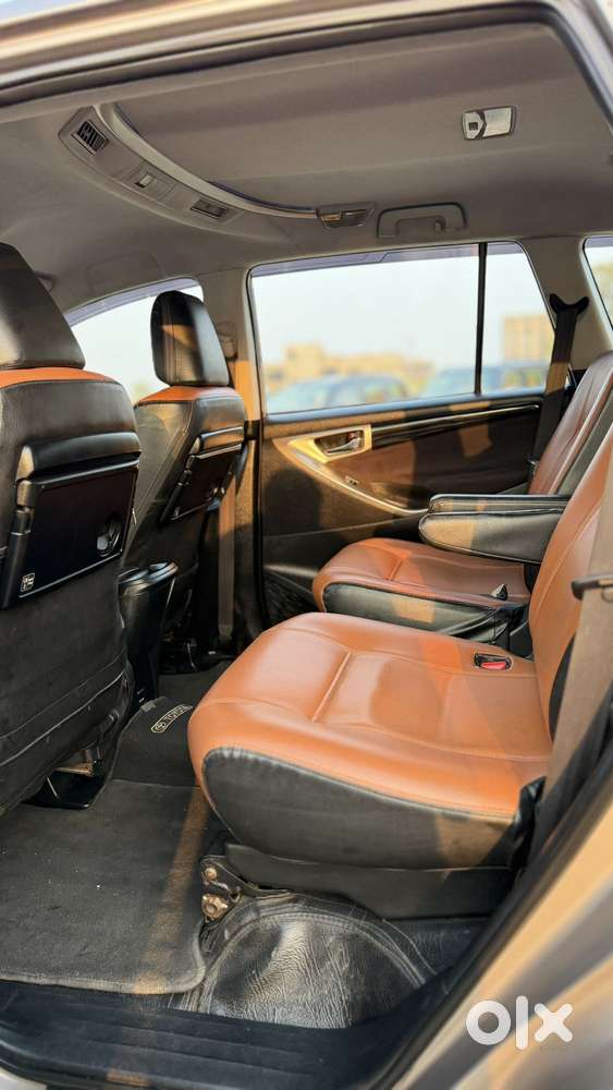 Toyota Innova Crysta 2.4 Vx Mt, 2016, Diesel