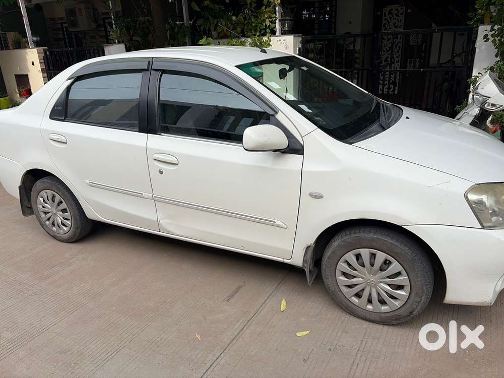 Toyota Etios G Exclusive 2012